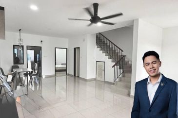 Jalan Straits View 1