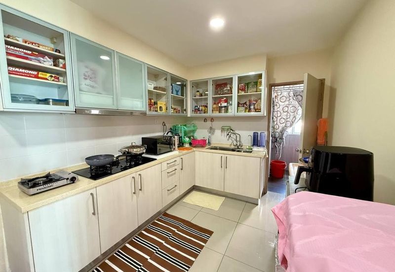 Dedaun Hijau (Greenfield Regency)