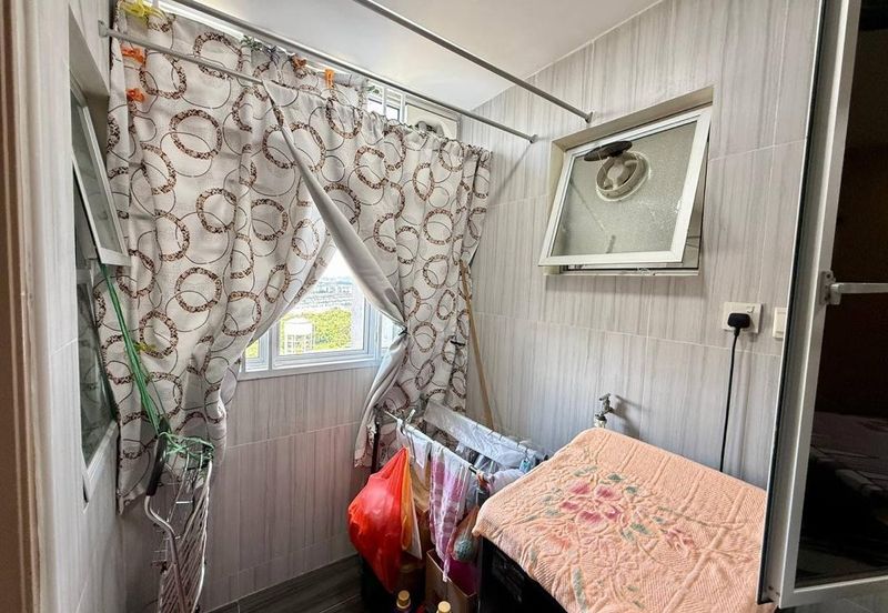 Dedaun Hijau (Greenfield Regency)