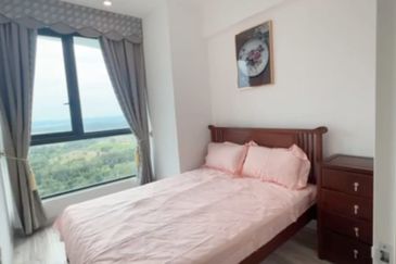 The M @ Medini Macrolink