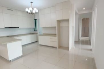 The M @ Medini Macrolink