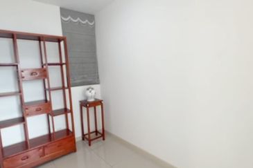 The M @ Medini Macrolink