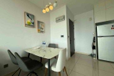 The M @ Medini Macrolink