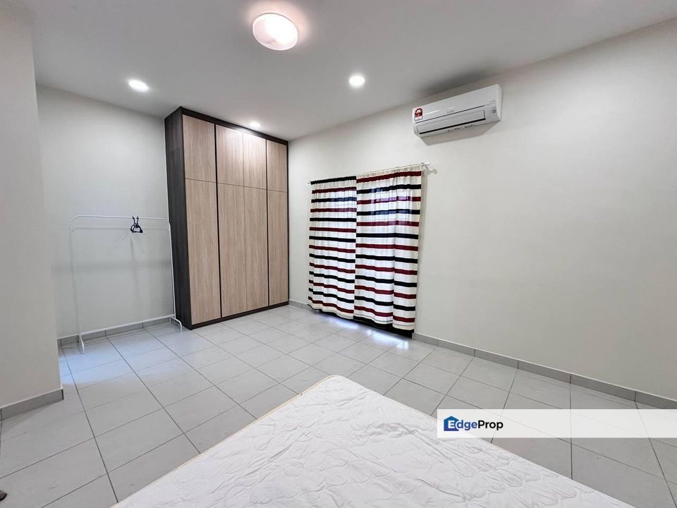 Camellia Pulai Mutiara , Johor, 