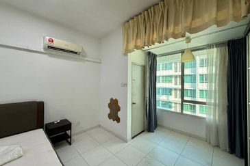 Akademik Suite @ Mount Austin