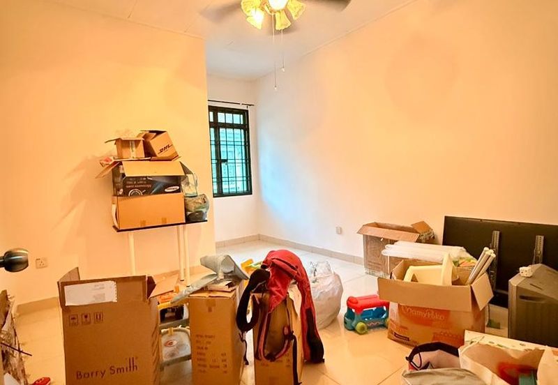 Bandar Dato' Onn, Perjiranan 8 (canna 2)