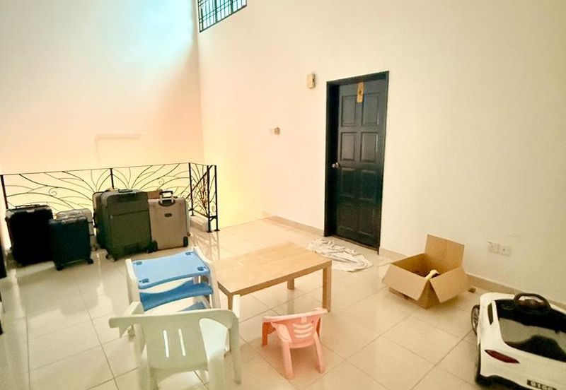 Bandar Dato' Onn, Perjiranan 8 (canna 2)