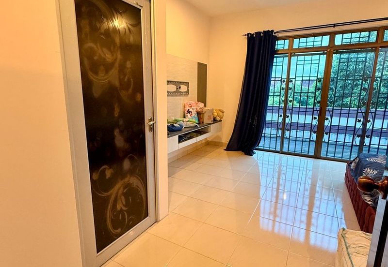 Bandar Dato' Onn, Perjiranan 8 (canna 2)