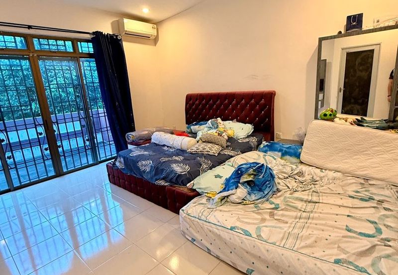 Bandar Dato' Onn, Perjiranan 8 (canna 2)