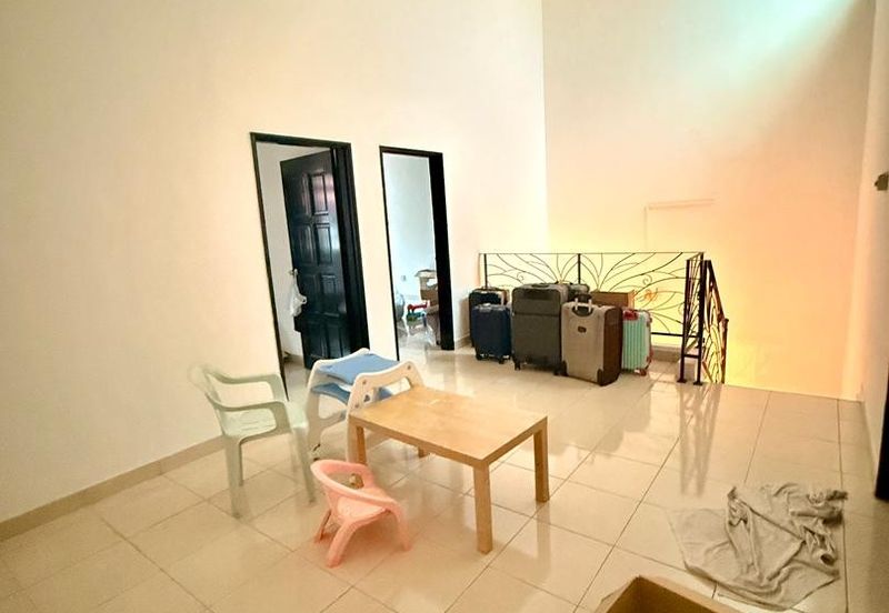 Bandar Dato' Onn, Perjiranan 8 (canna 2)