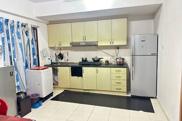 Bangunan Duta Impian (The Embassy Suites)