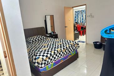 Bangunan Duta Impian (The Embassy Suites)