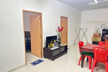 Bangunan Duta Impian (The Embassy Suites)