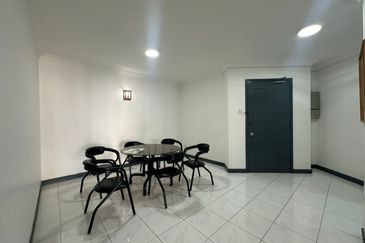 The Straits View, Bandar Baru Permas Jaya