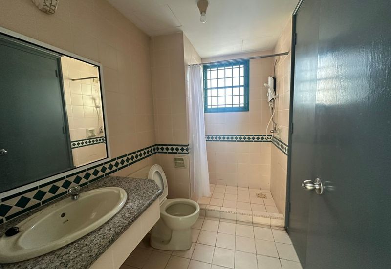 The Straits View, Bandar Baru Permas Jaya