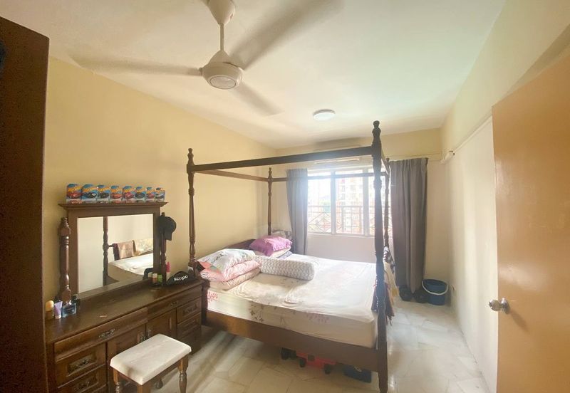 Kondominium Gurney Heights