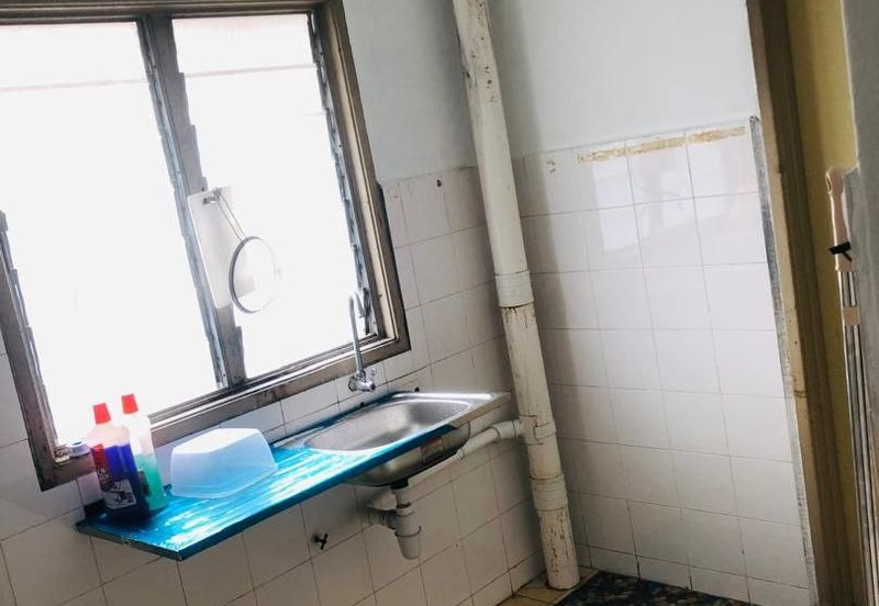 Bandar Tasik Selatan Low Cost Flat