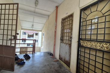 Puchong Utama Court 2