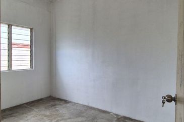 Puchong Utama Court 2