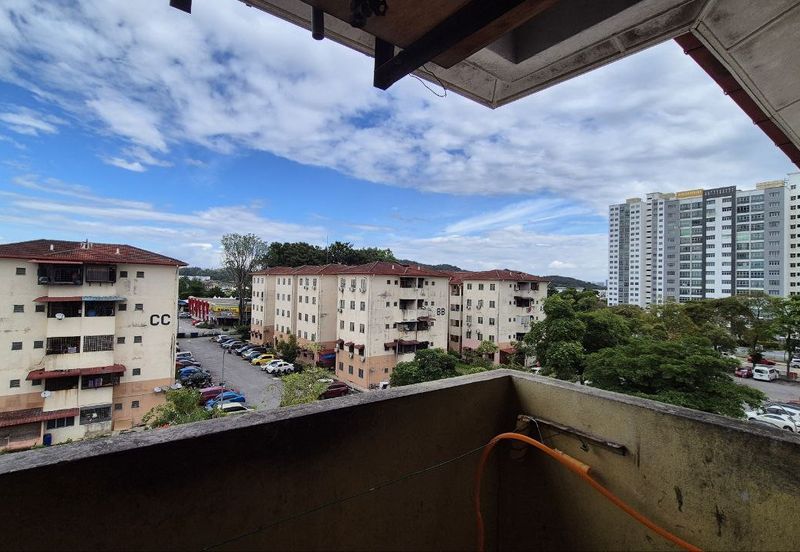 Puchong Utama Court 2