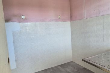 Puchong Utama Court 2