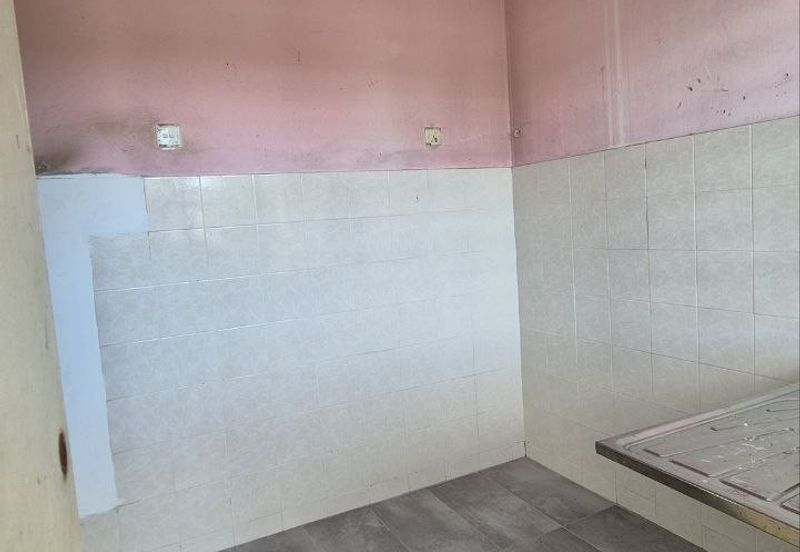 Puchong Utama Court 2