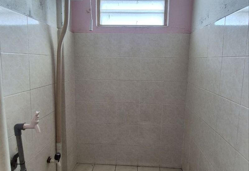 Puchong Utama Court 2