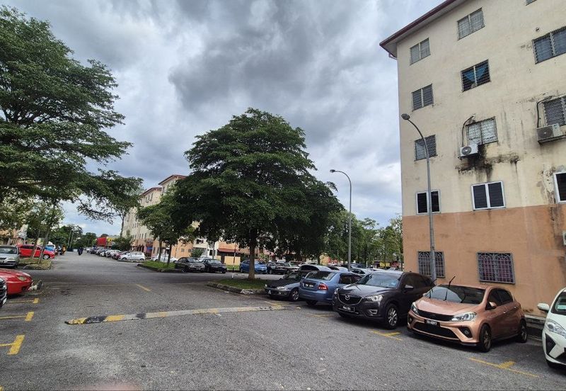 Puchong Utama Court 2