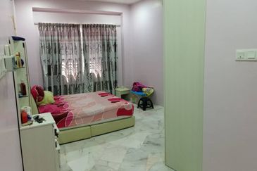 1 Storey Bungalow Jalan Tasik Bringing , Taman Pantai Sepang Putra, Sepang