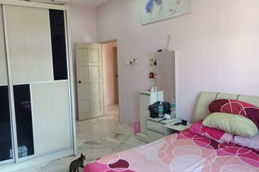 1 Storey Bungalow Jalan Tasik Bringing , Taman Pantai Sepang Putra, Sepang