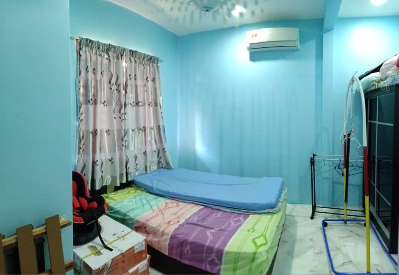 1 Storey Bungalow Jalan Tasik Bringing , Taman Pantai Sepang Putra, Sepang