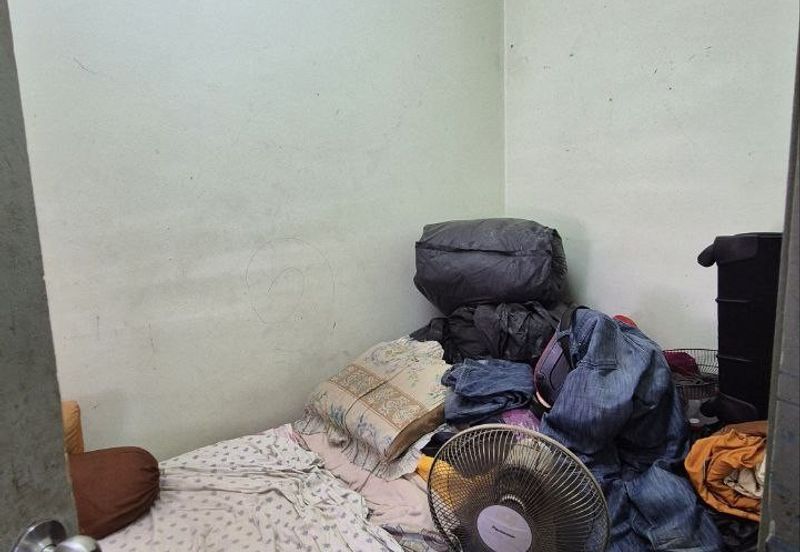 Dahlia Apartment, Putra Perdana