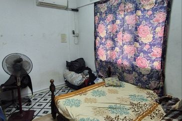 Dahlia Apartment, Putra Perdana