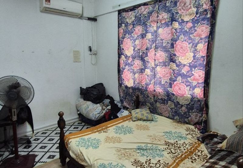 Dahlia Apartment, Putra Perdana