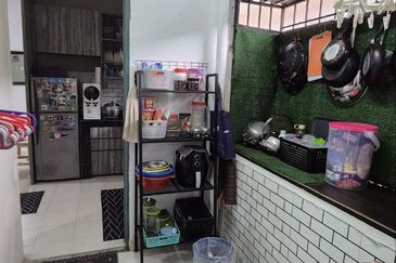 Anggerik Apartment Taman Putra Perdana Puchong