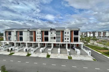 [BRAND NEW] Townhouse Taman Akasia Semenyih