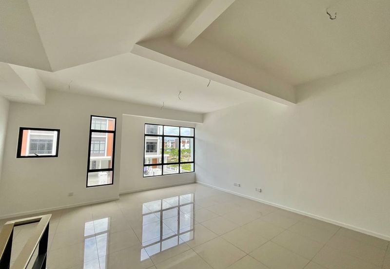 [BRAND NEW] Townhouse Taman Akasia Semenyih