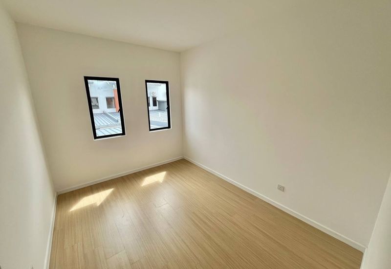 [BRAND NEW] Townhouse Taman Akasia Semenyih
