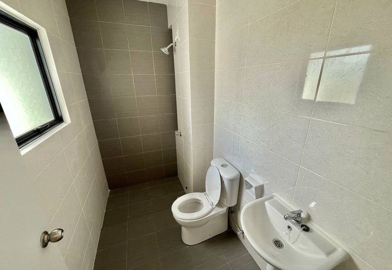 [BRAND NEW] Townhouse Taman Akasia Semenyih