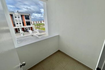 [BRAND NEW] Townhouse Taman Akasia Semenyih
