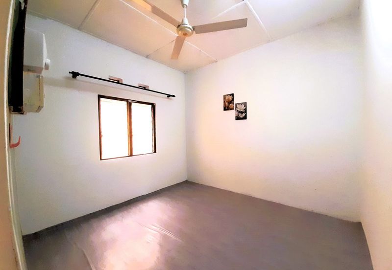 [HUGE LAND AREA] Single Storey Terrace House, Taman Malaysia, Teluk Intan Perak