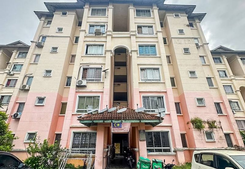 Residensi Warnasari 1