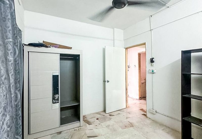 Residensi Warnasari 1