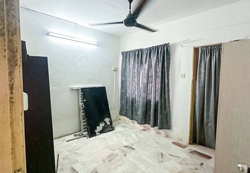 Residensi Warnasari 1