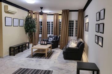 De Tropicana Condominium