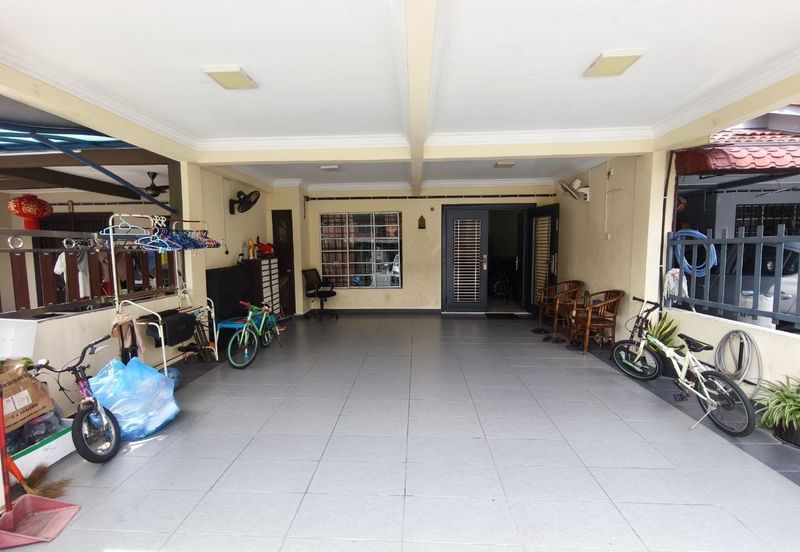RENOVATED | Double Storey Terrace Jalan Gamelan Bukit Raja, Klang