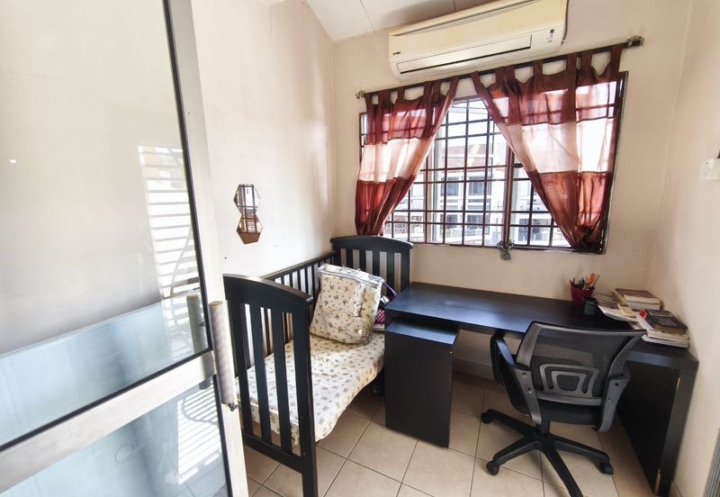 RENOVATED | Double Storey Terrace Jalan Gamelan Bukit Raja, Klang