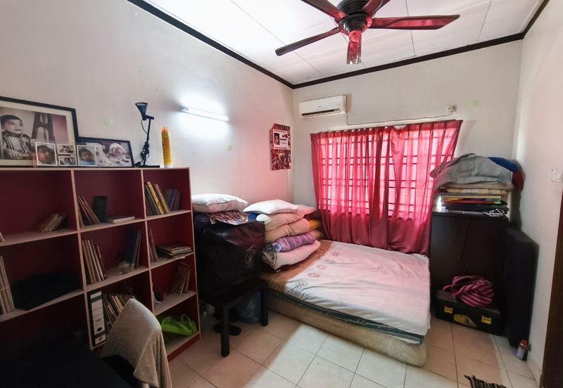 RENOVATED | Double Storey Terrace Jalan Gamelan Bukit Raja, Klang