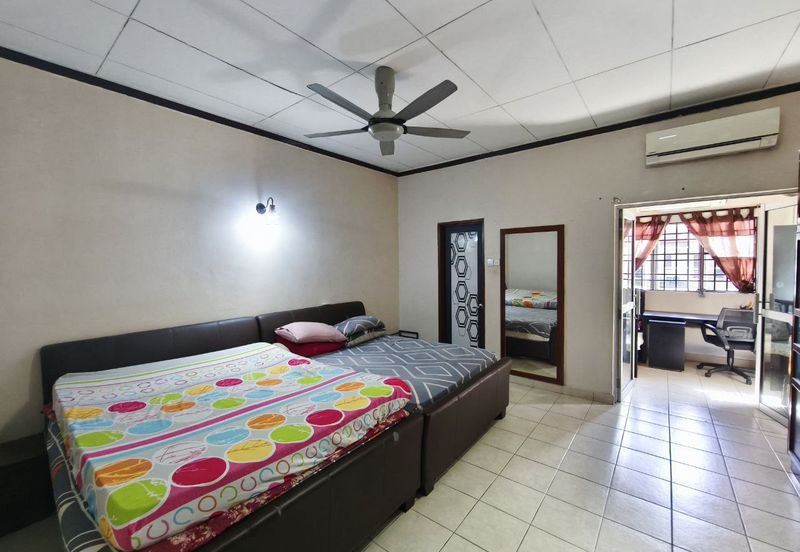 RENOVATED | Double Storey Terrace Jalan Gamelan Bukit Raja, Klang
