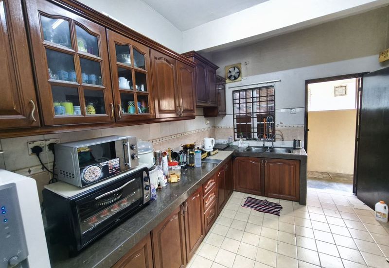 RENOVATED | Double Storey Terrace Jalan Gamelan Bukit Raja, Klang